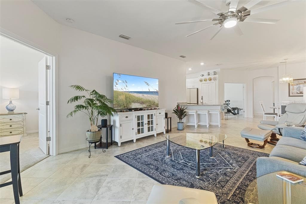 2145 BONITO WAY photo 14