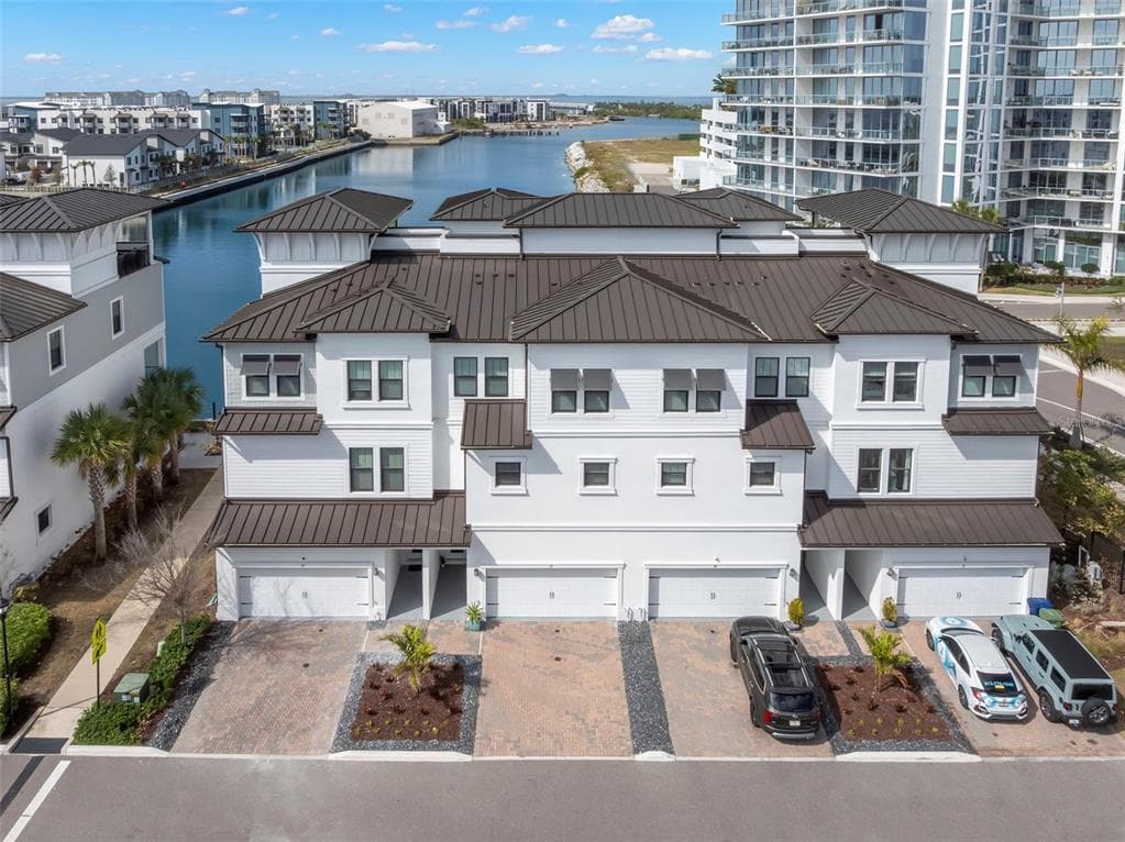5351 BRIDGE STREET 19 photo 4