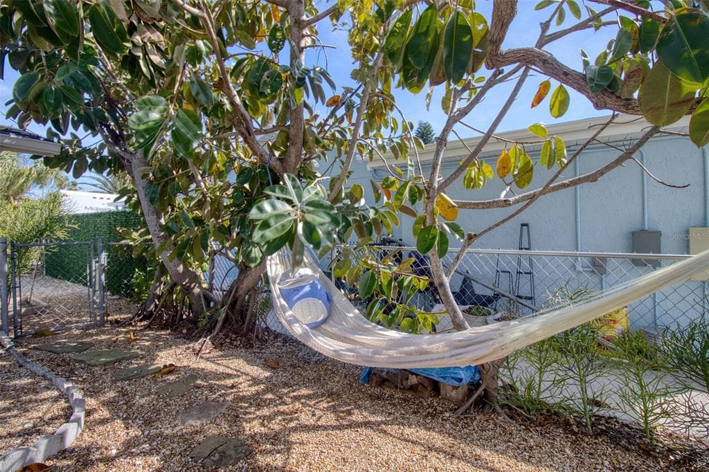 13525 MARIA DRIVE photo 24