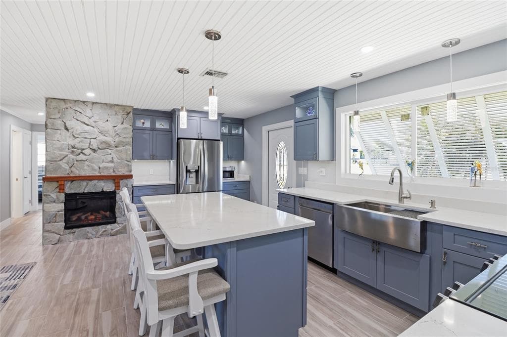 2740 SANIBEL BOULEVARD photo 3