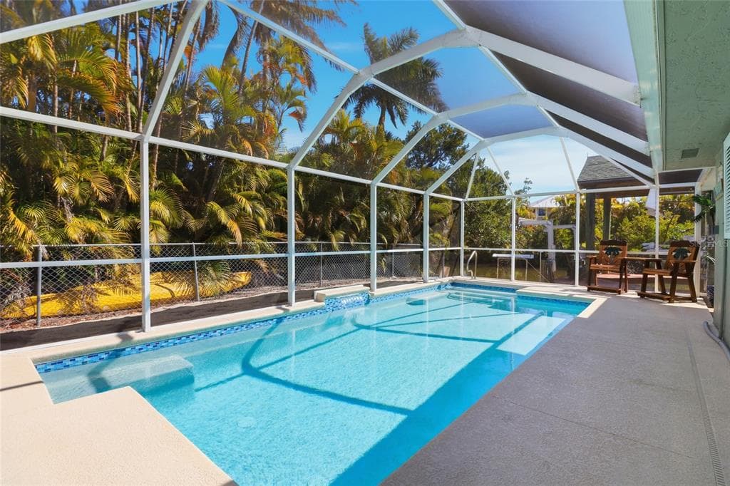 2740 SANIBEL BOULEVARD photo 4