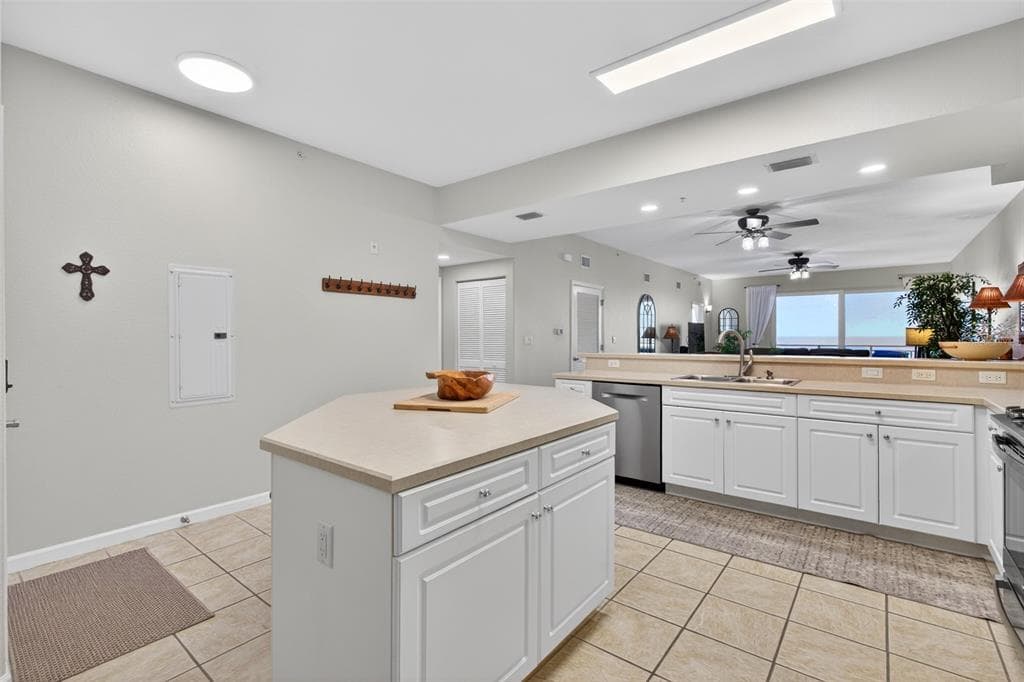 80 SURFVIEW DRIVE #811 2