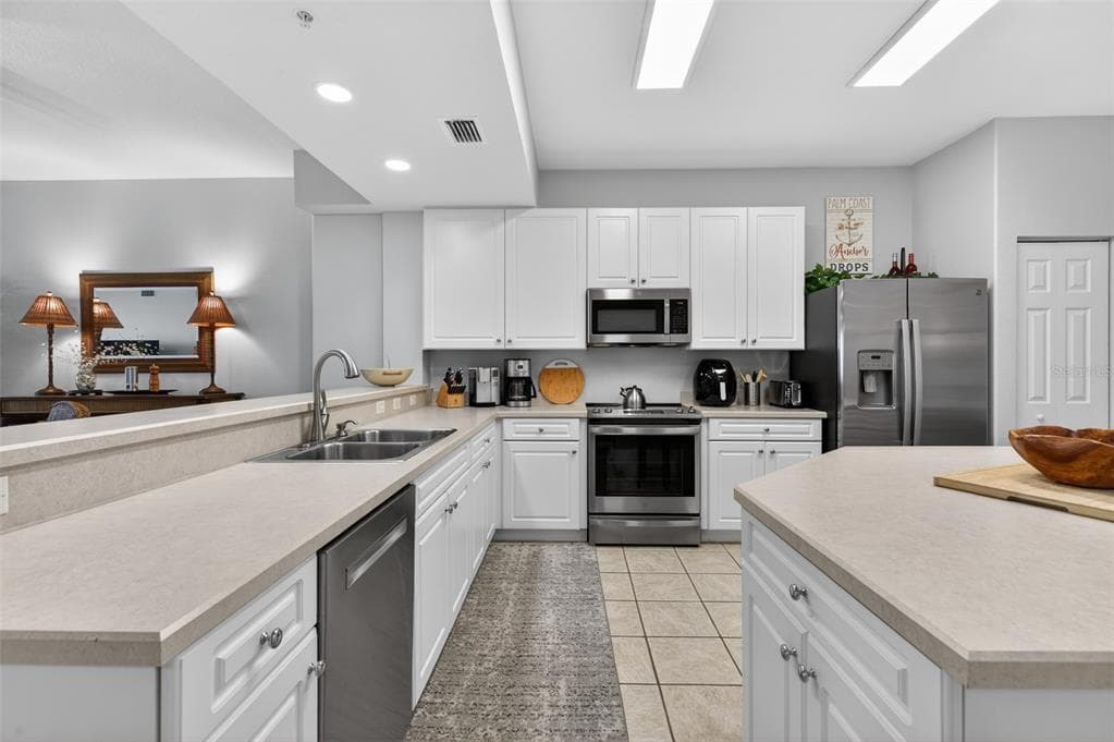 80 SURFVIEW DRIVE 811 photo 7