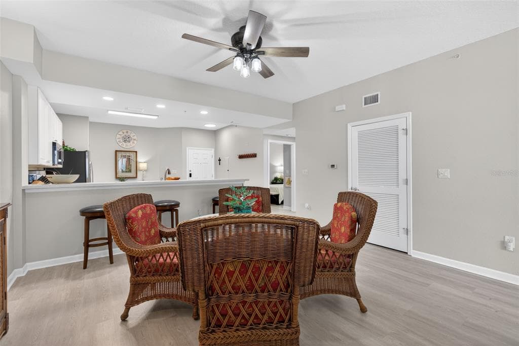 80 SURFVIEW DRIVE 811 photo 9