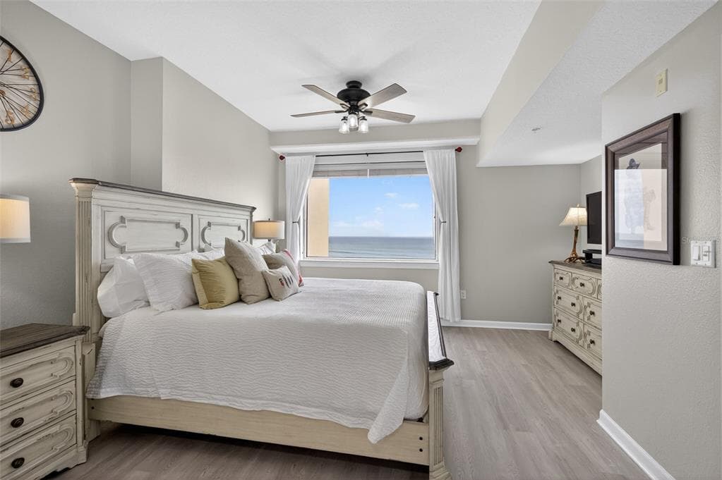 80 SURFVIEW DRIVE 811 photo 11