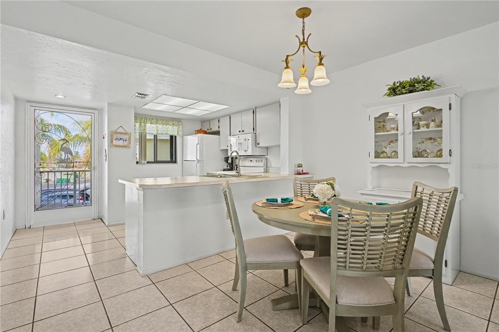 25225 RAMPART BOULEVARD 1606 photo 7