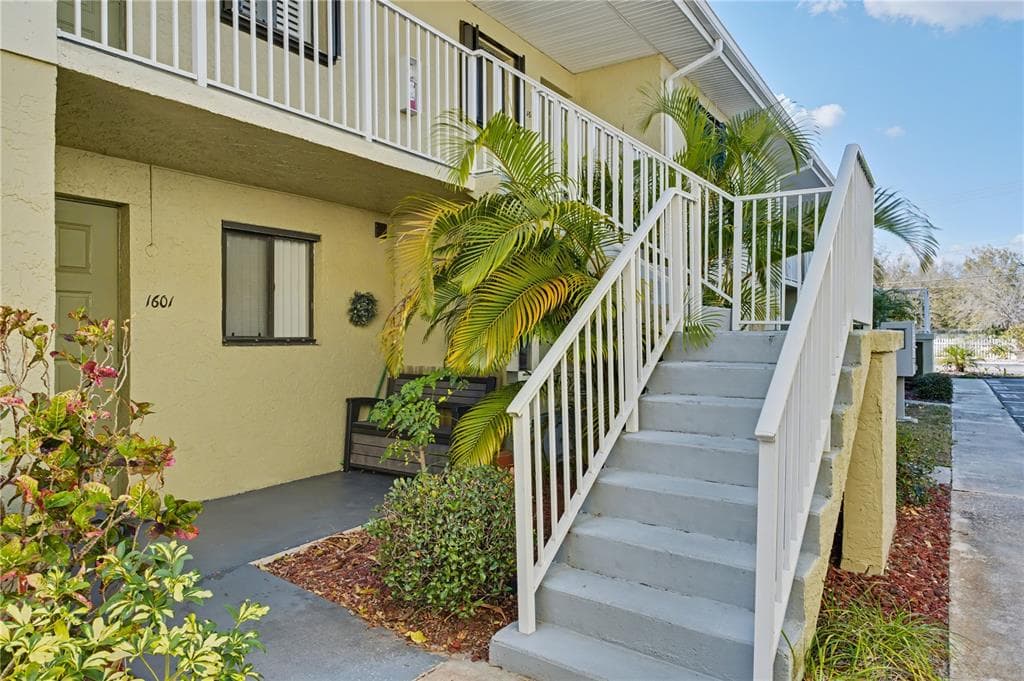 25225 RAMPART BOULEVARD 1606 photo 14