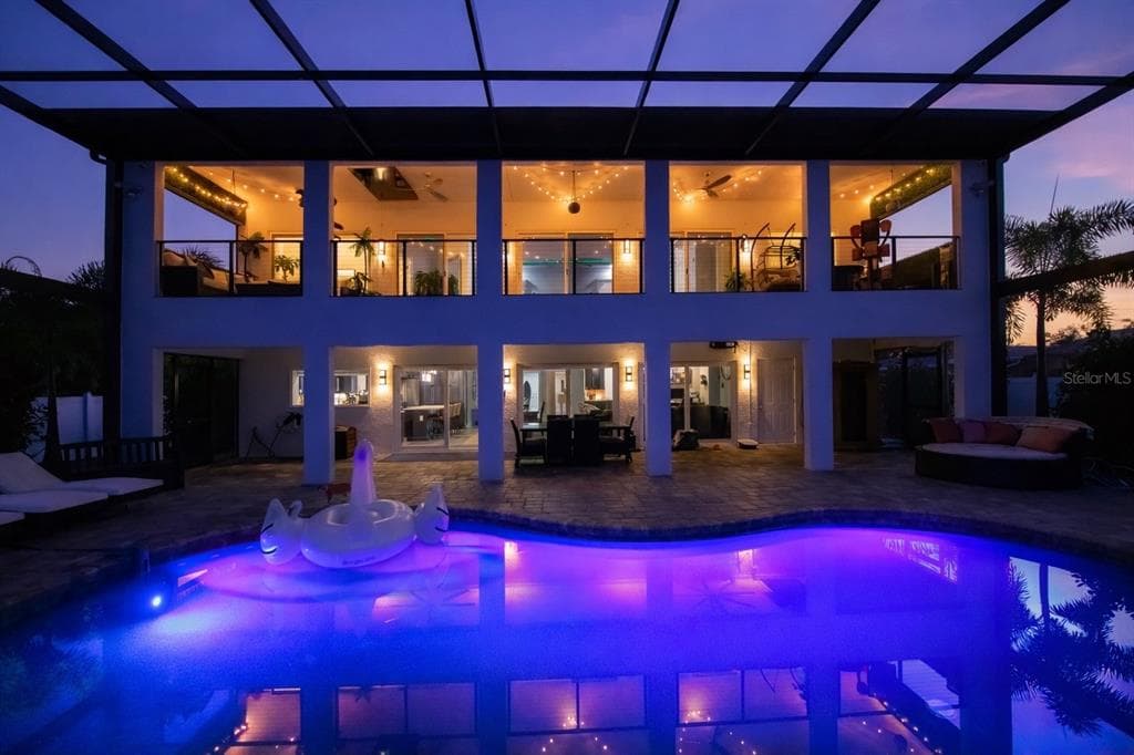 2424 HARBOUR DRIVE 3