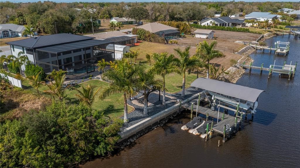 2424 HARBOUR DRIVE 5