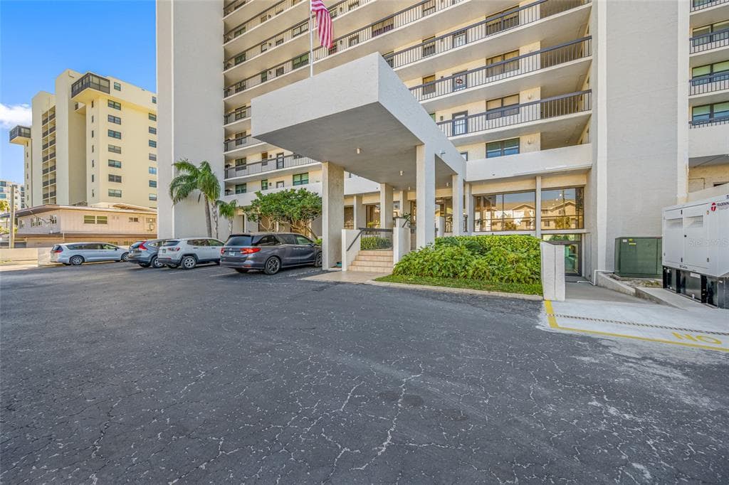 15462 GULF BOULEVARD 603 photo 7