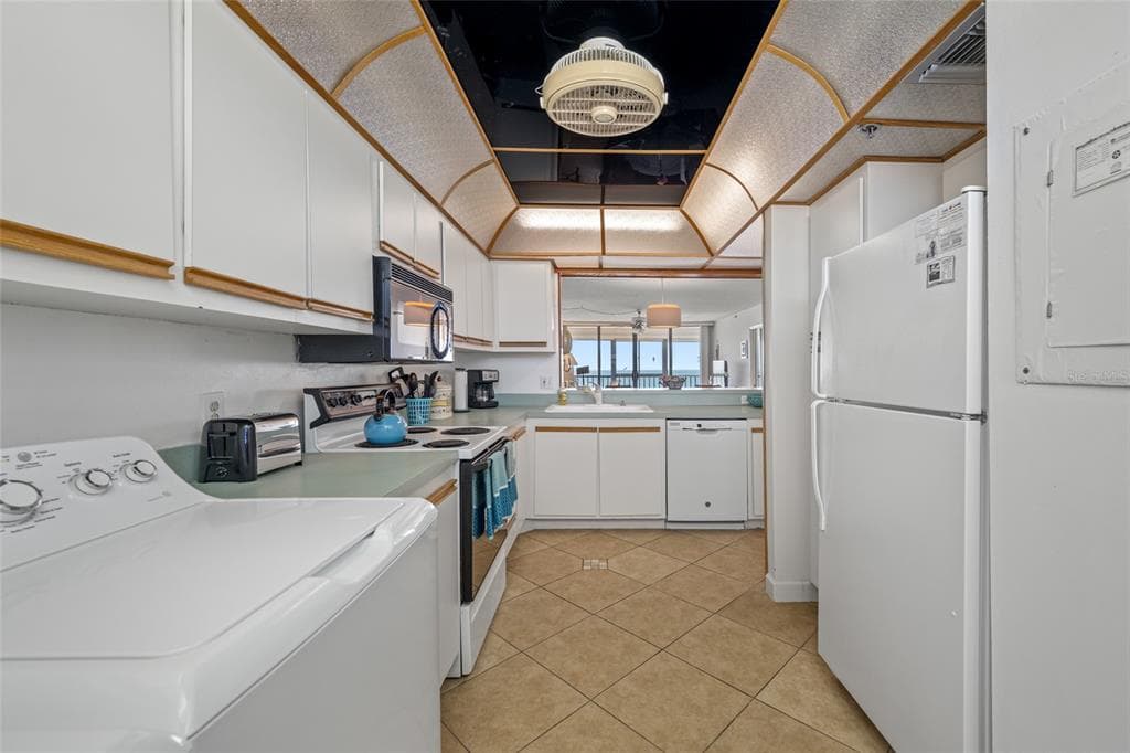 15462 GULF BOULEVARD 603 photo 14