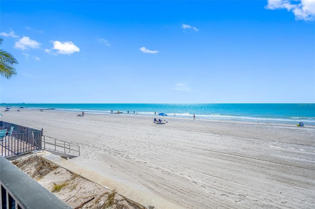 15462 GULF BOULEVARD 603 photo 8