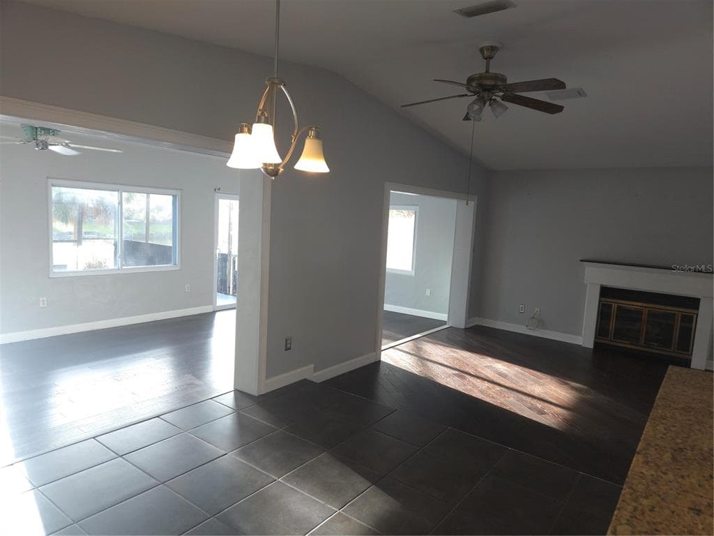 2075 N KEENE ROAD photo 12