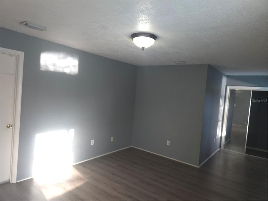 2075 N KEENE ROAD photo 8
