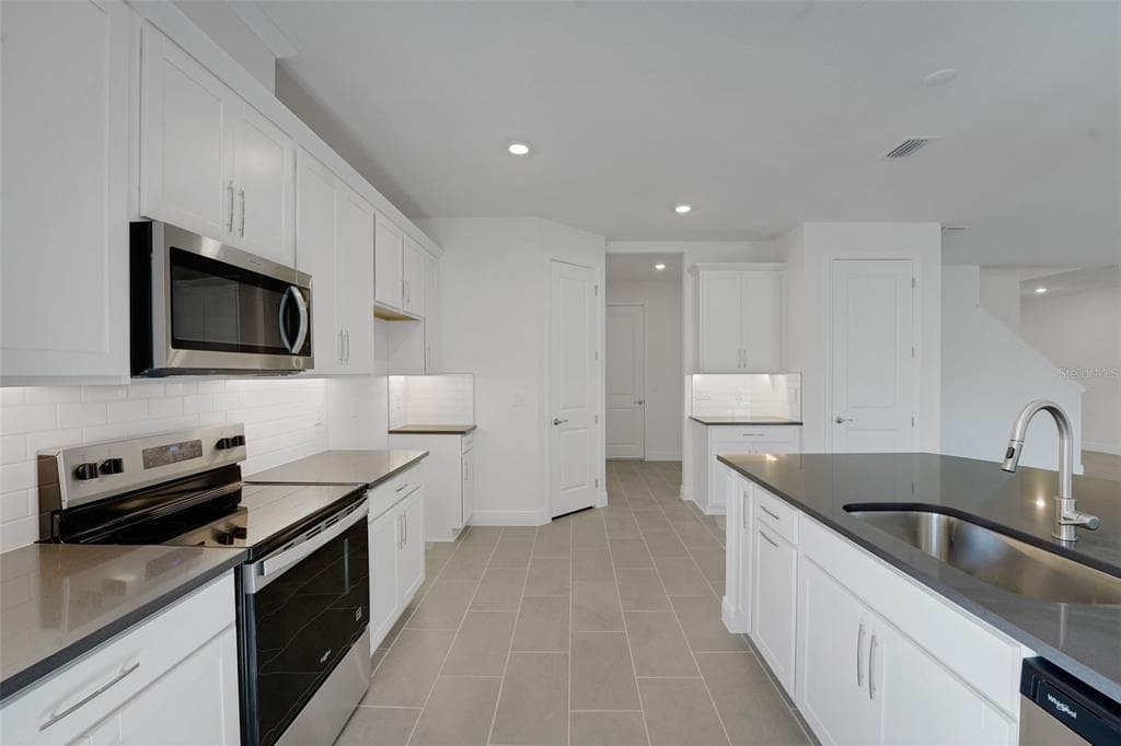 7425 SEA MANATEE STREET photo 13
