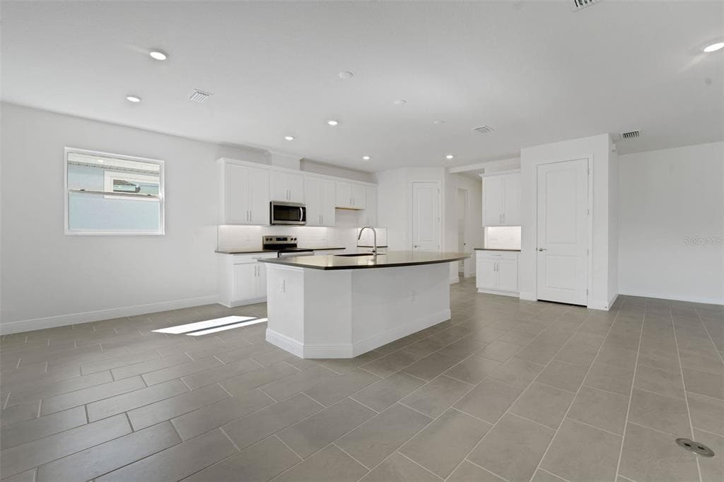 7425 SEA MANATEE STREET photo 17
