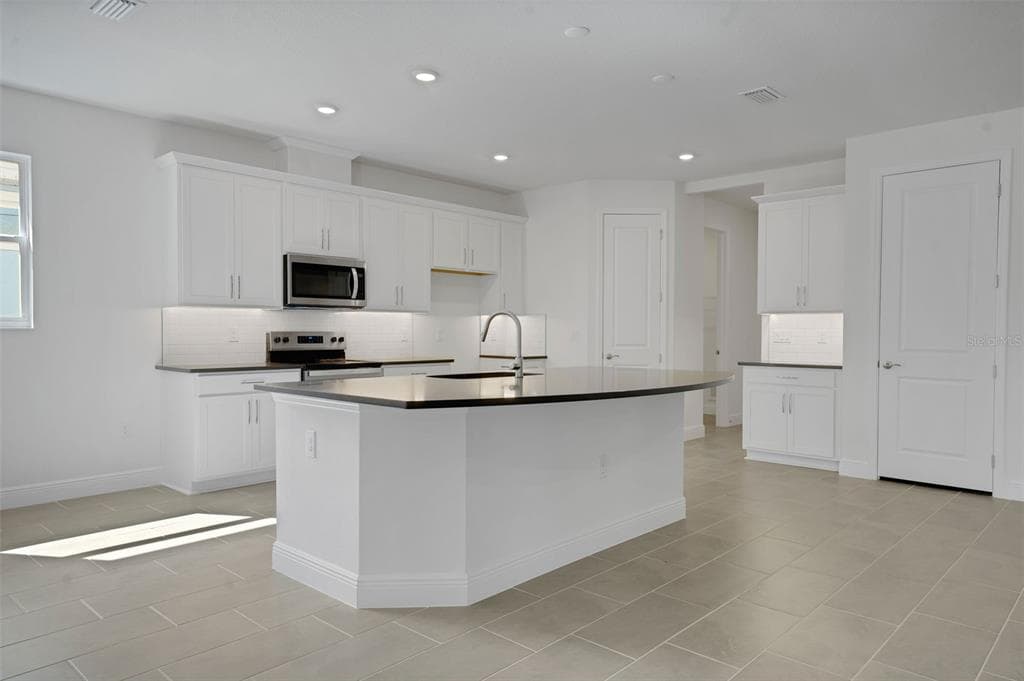 7425 SEA MANATEE STREET photo 14