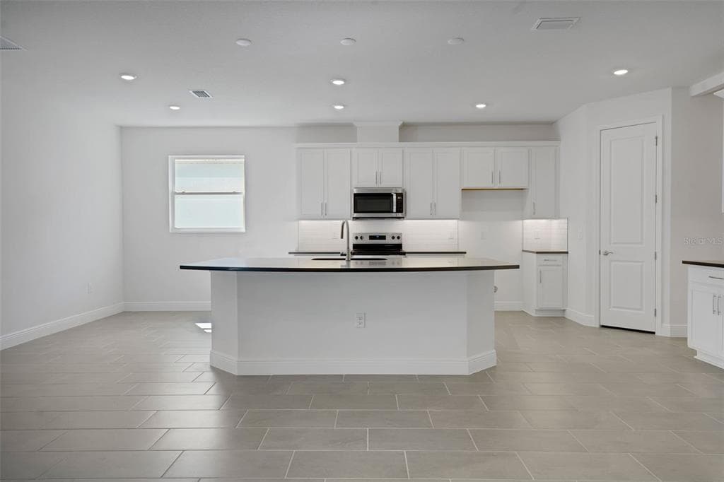 7425 SEA MANATEE STREET photo 15