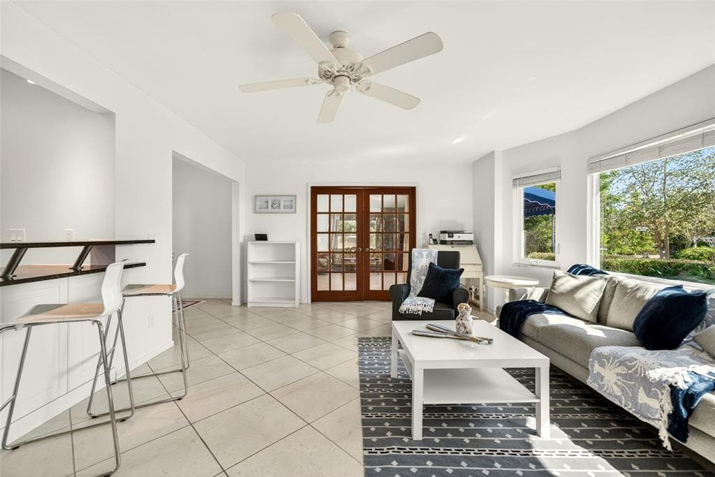 550 DE NARVAEZ DRIVE photo 17