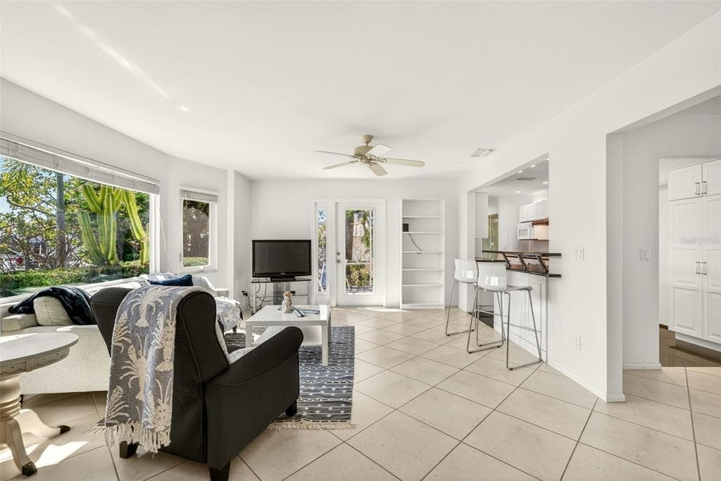 550 DE NARVAEZ DRIVE photo 15