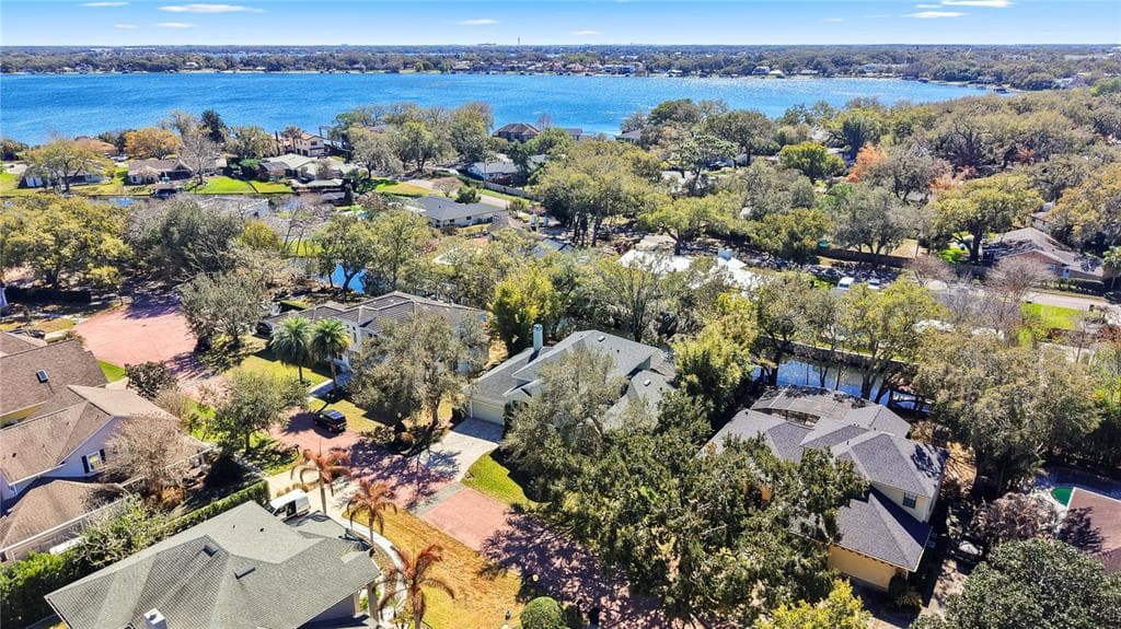 438 HARBOUR OAKS POINTE DRIVE 4