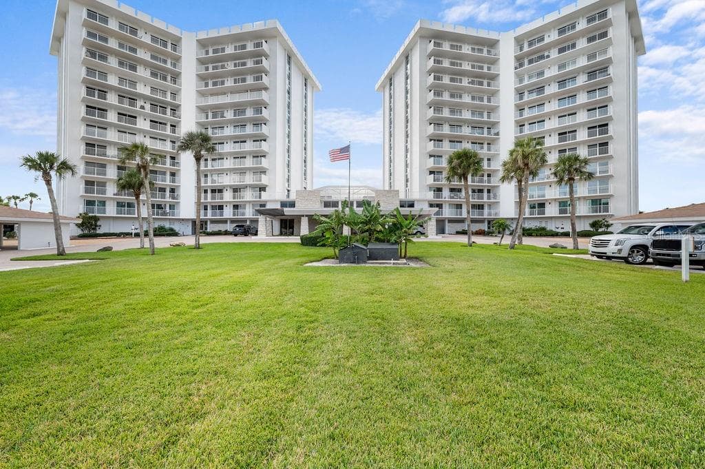 2295 GULF OF MEXICO DRIVE 54S photo 2