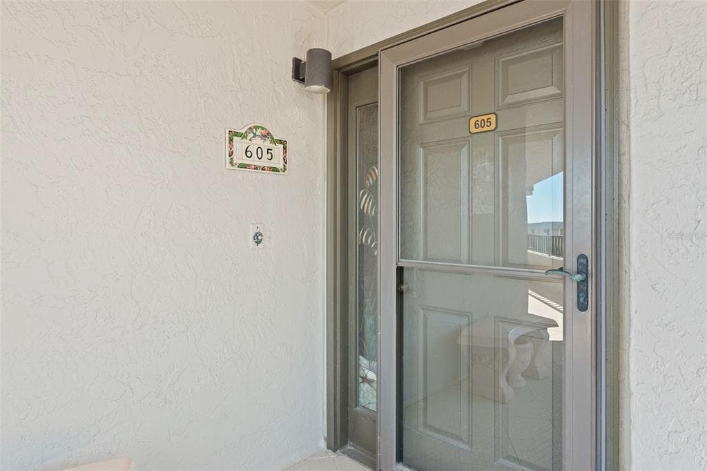 5880 MIDNIGHT PASS ROAD 605 photo 6