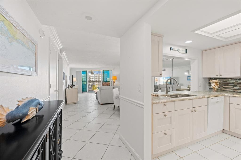 5880 MIDNIGHT PASS ROAD 605 photo 9