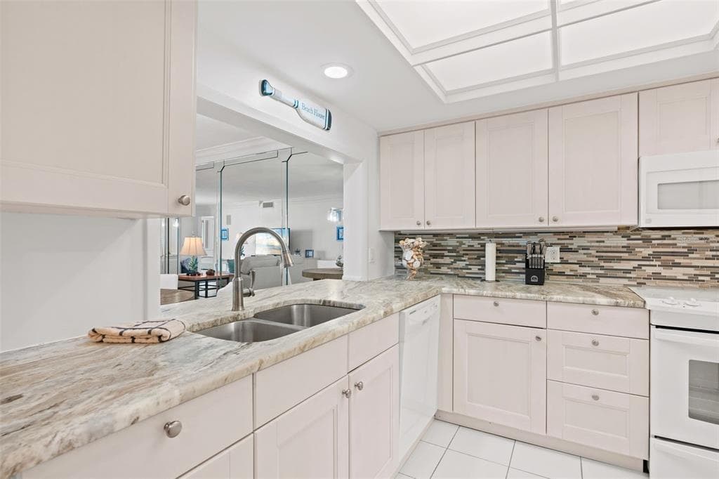 5880 MIDNIGHT PASS ROAD 605 photo 10