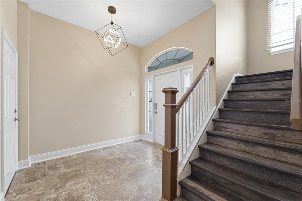 13741 JUDY AVENUE photo 5
