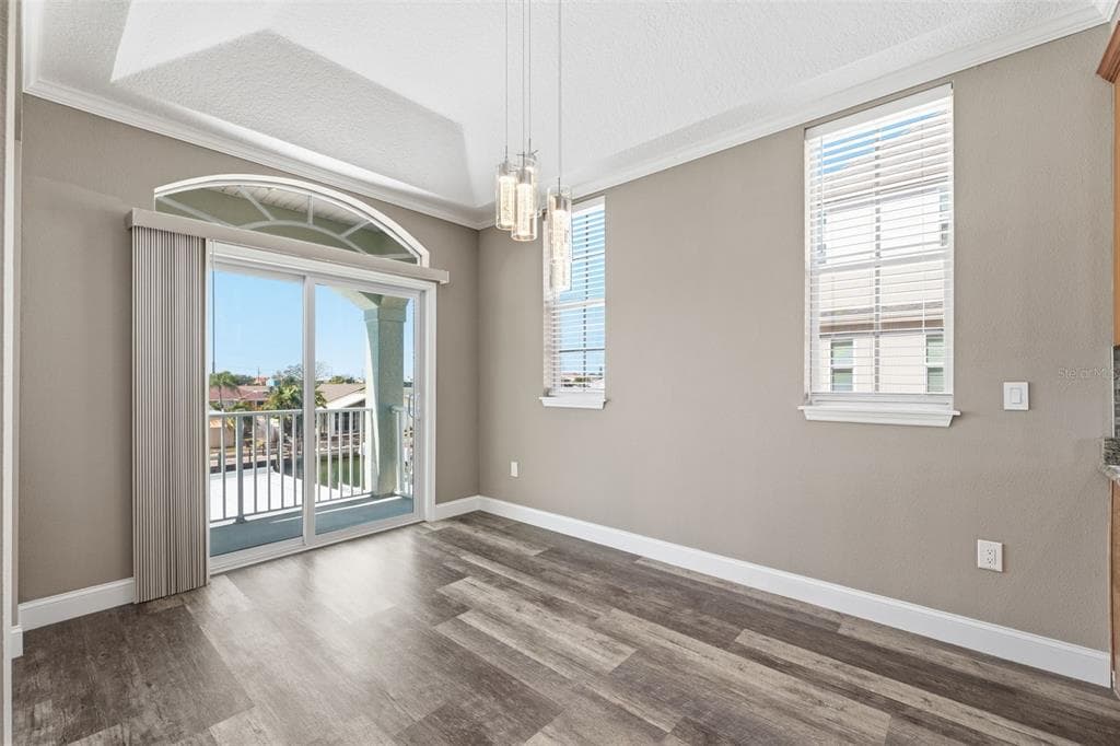 13741 JUDY AVENUE photo 9