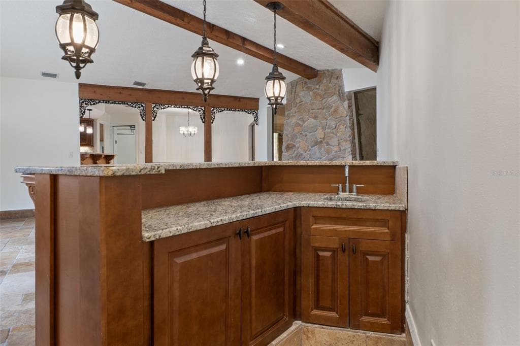 239 SE PARADISE POINT ROAD photo 9