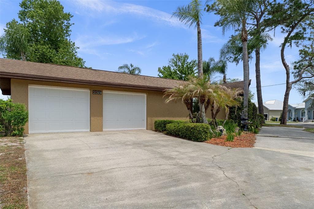 239 SE PARADISE POINT ROAD 4