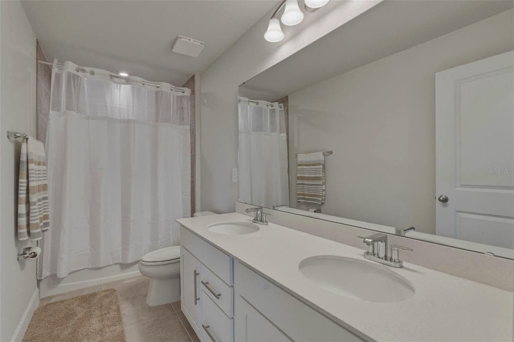 16390 QUEEN PALM DRIVE photo 23