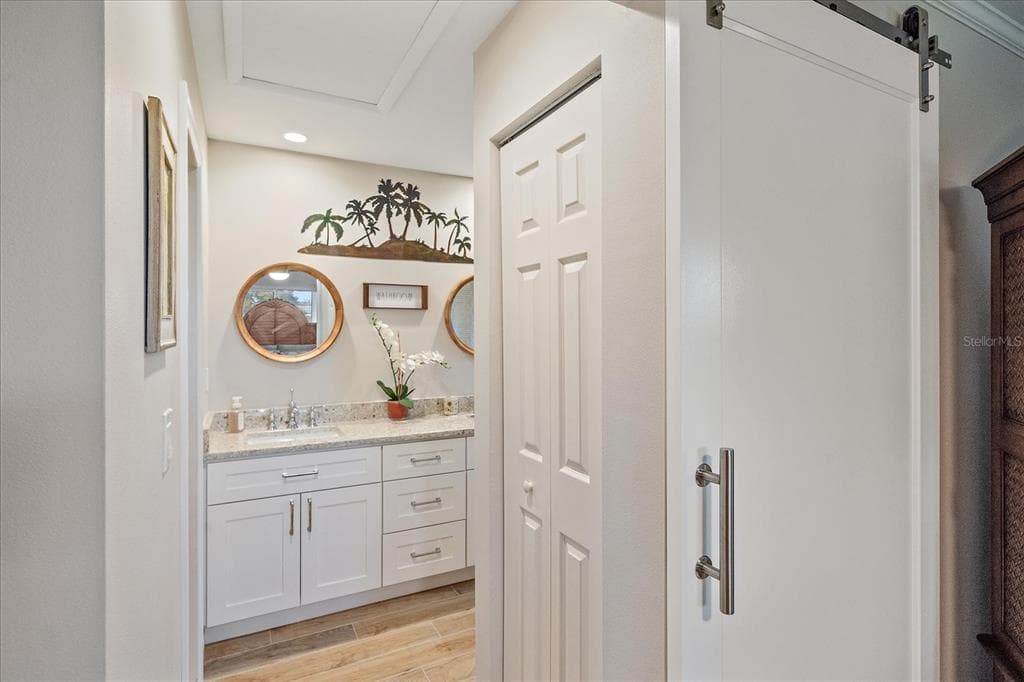 3135 GLEN ELYN BOULEVARD 13 photo 24