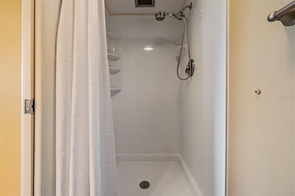 2618 COVE CAY DRIVE 204 photo 21