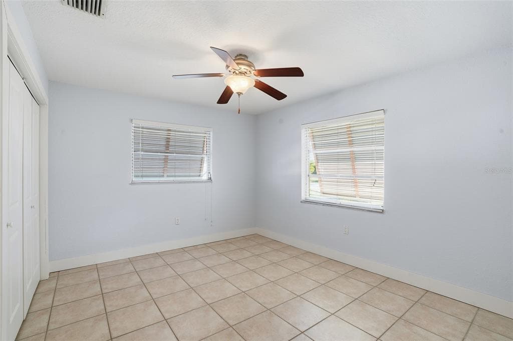 405 TOWER DRIVE photo 17