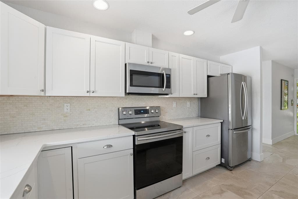 405 TOWER DRIVE photo 7