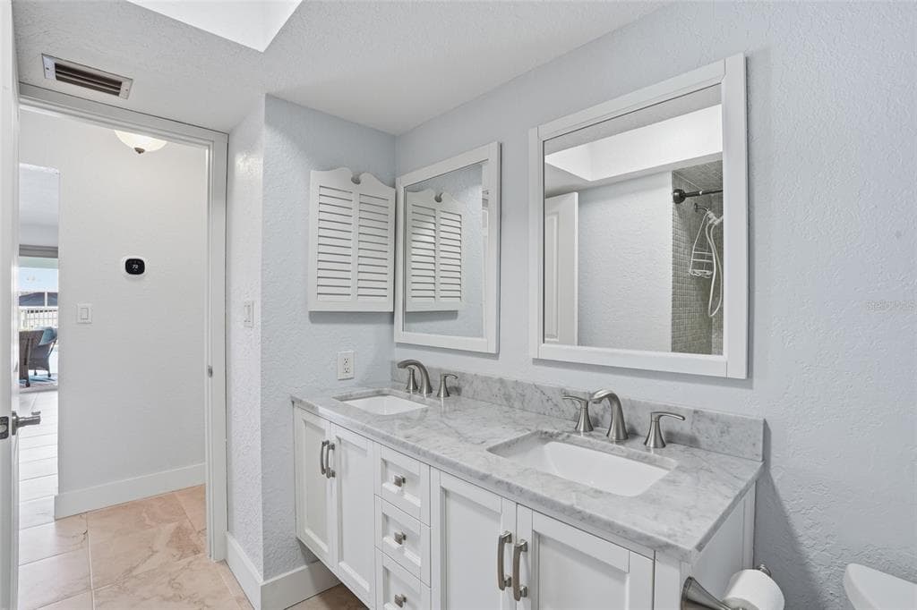 405 TOWER DRIVE photo 18