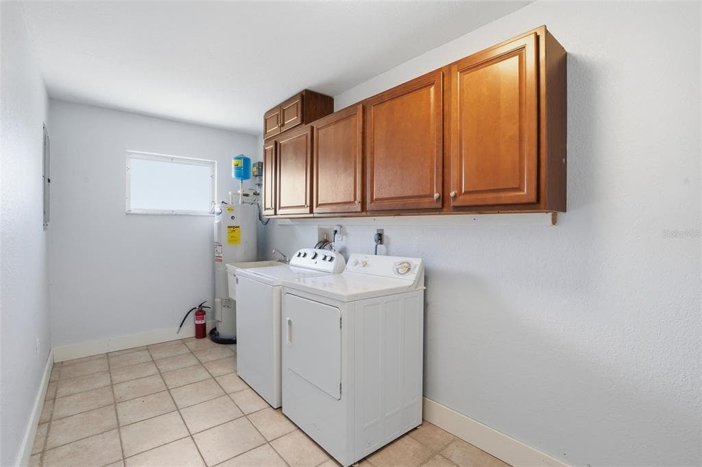405 TOWER DRIVE photo 19