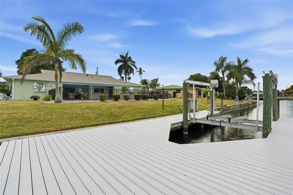 405 TOWER DRIVE photo 21