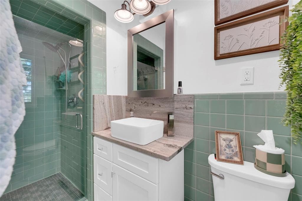 14526 RIVERSIDE DRIVE photo 14