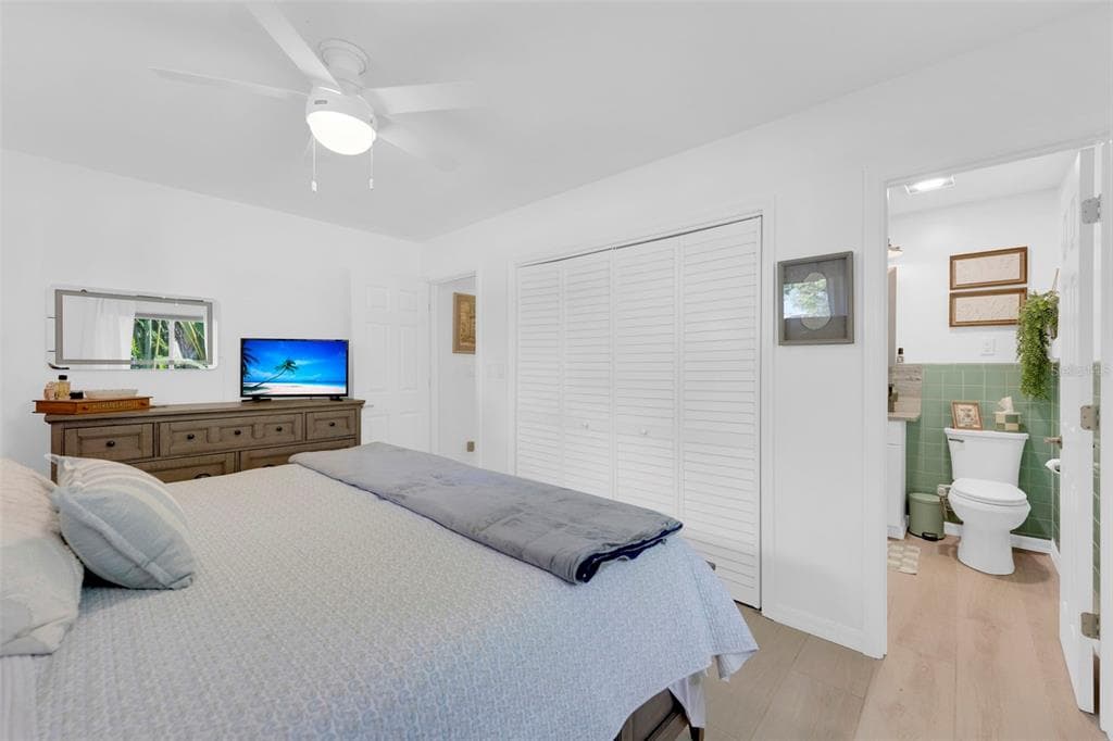 14526 RIVERSIDE DRIVE photo 15