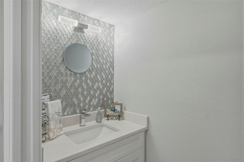 544 PINELLAS BAYWAY S TH13 photo 7