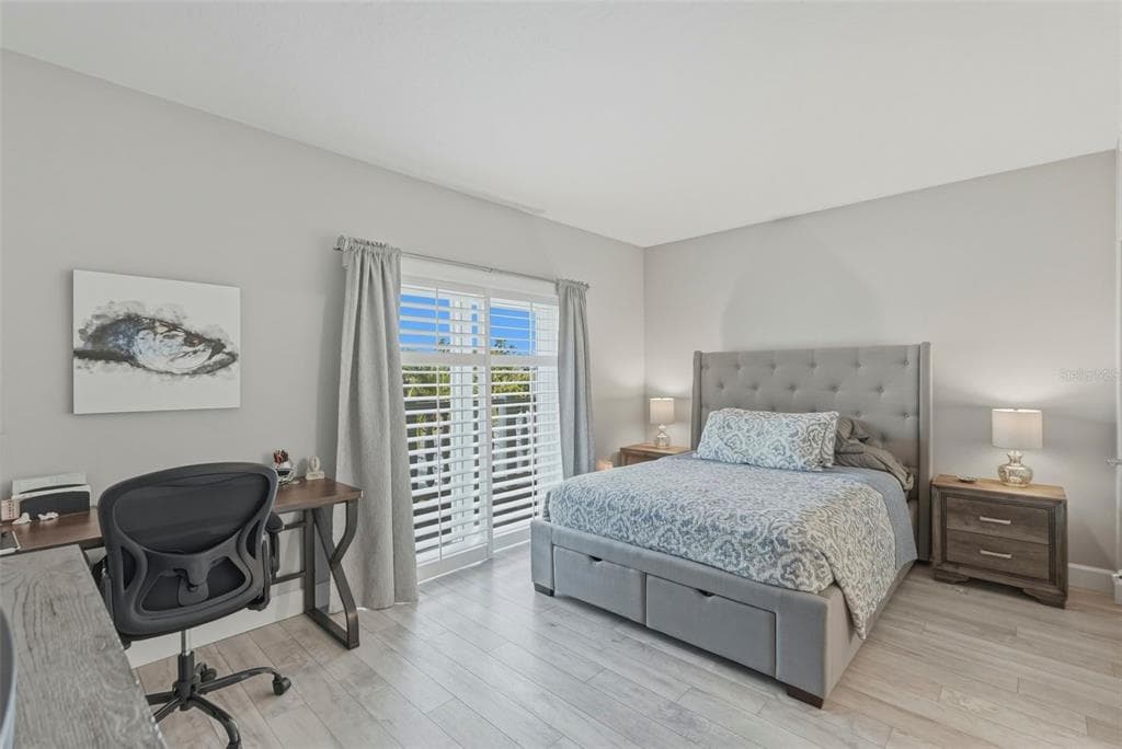 544 PINELLAS BAYWAY S TH13 photo 25