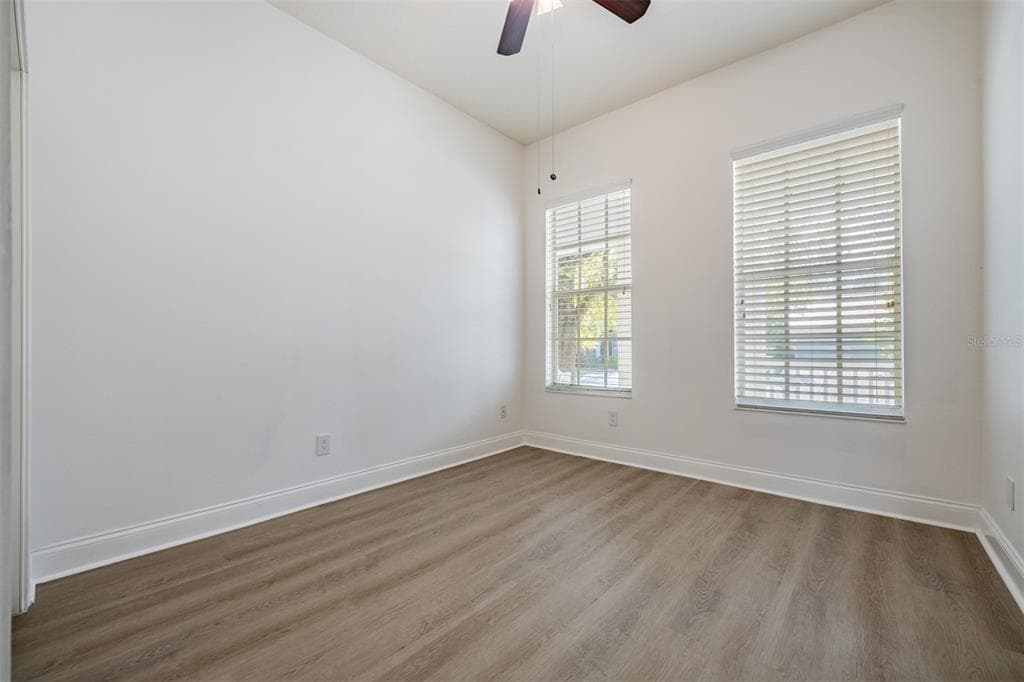 423 MANNS HARBOR DRIVE photo 17