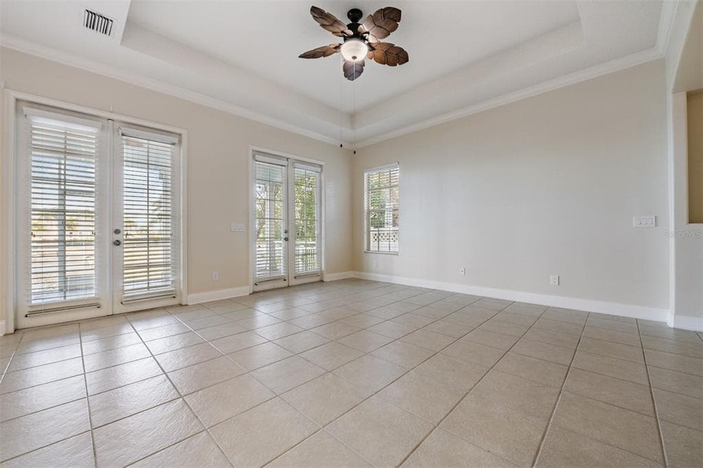 423 MANNS HARBOR DRIVE photo 4