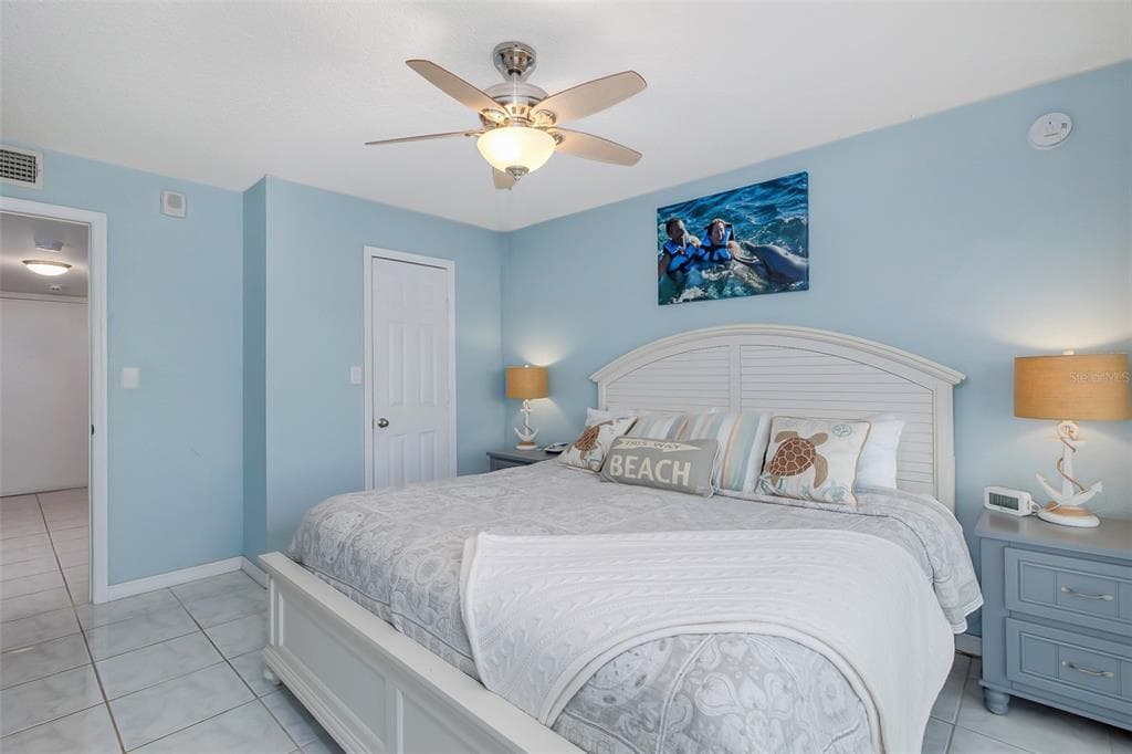 51 ISLAND WAY 108 photo 13