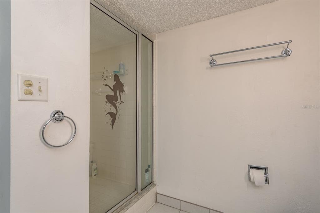 602 LIME AVENUE 203 photo 21