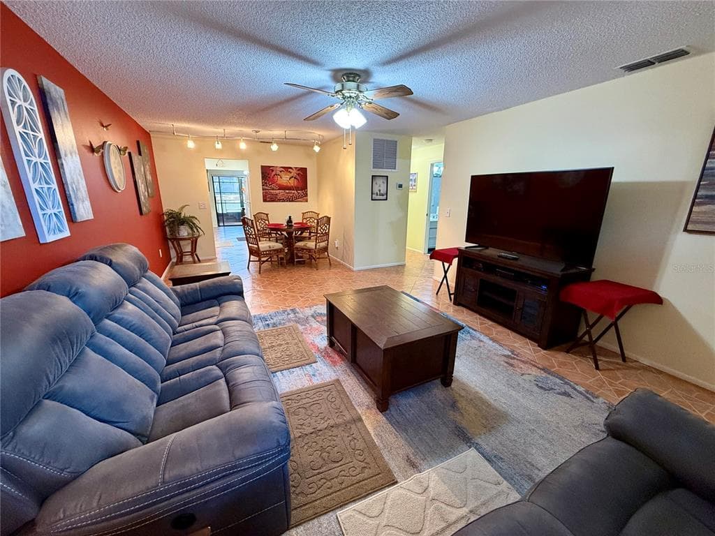 6070 80TH STREET N 105 photo 6